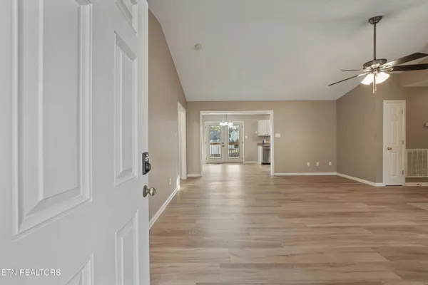 $354,900 | 8431 Gardenside Lane, Powell, TN 37849