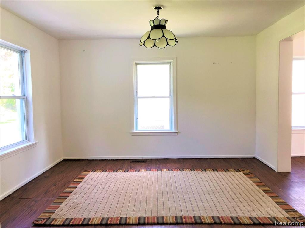 5461 North Street Dryden, MI 48428 - Photo 5 of 14