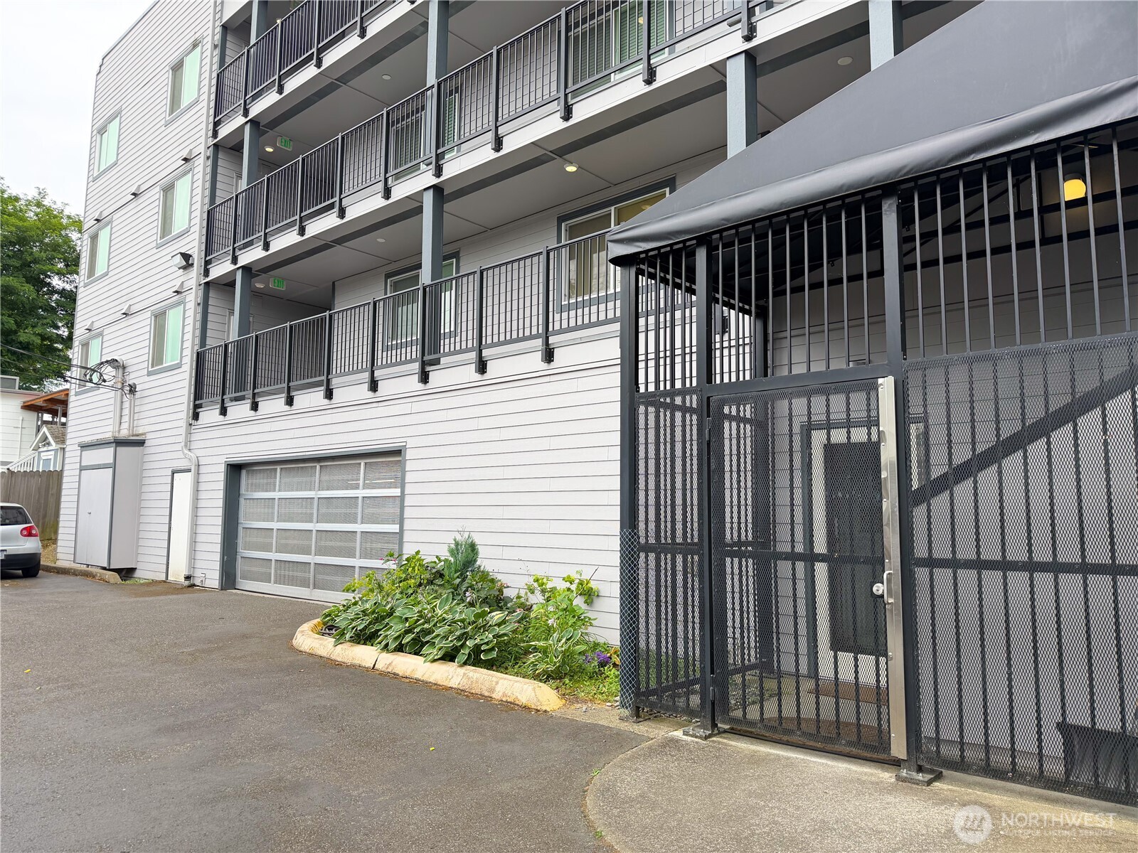 124 Southwest 154th Street, Unit 302 Burien, WA 98166 - Photo 17 of 18