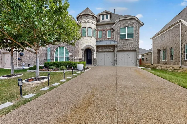 $859,990 | 5616 Snowberry Drive, Plano, TX 75094