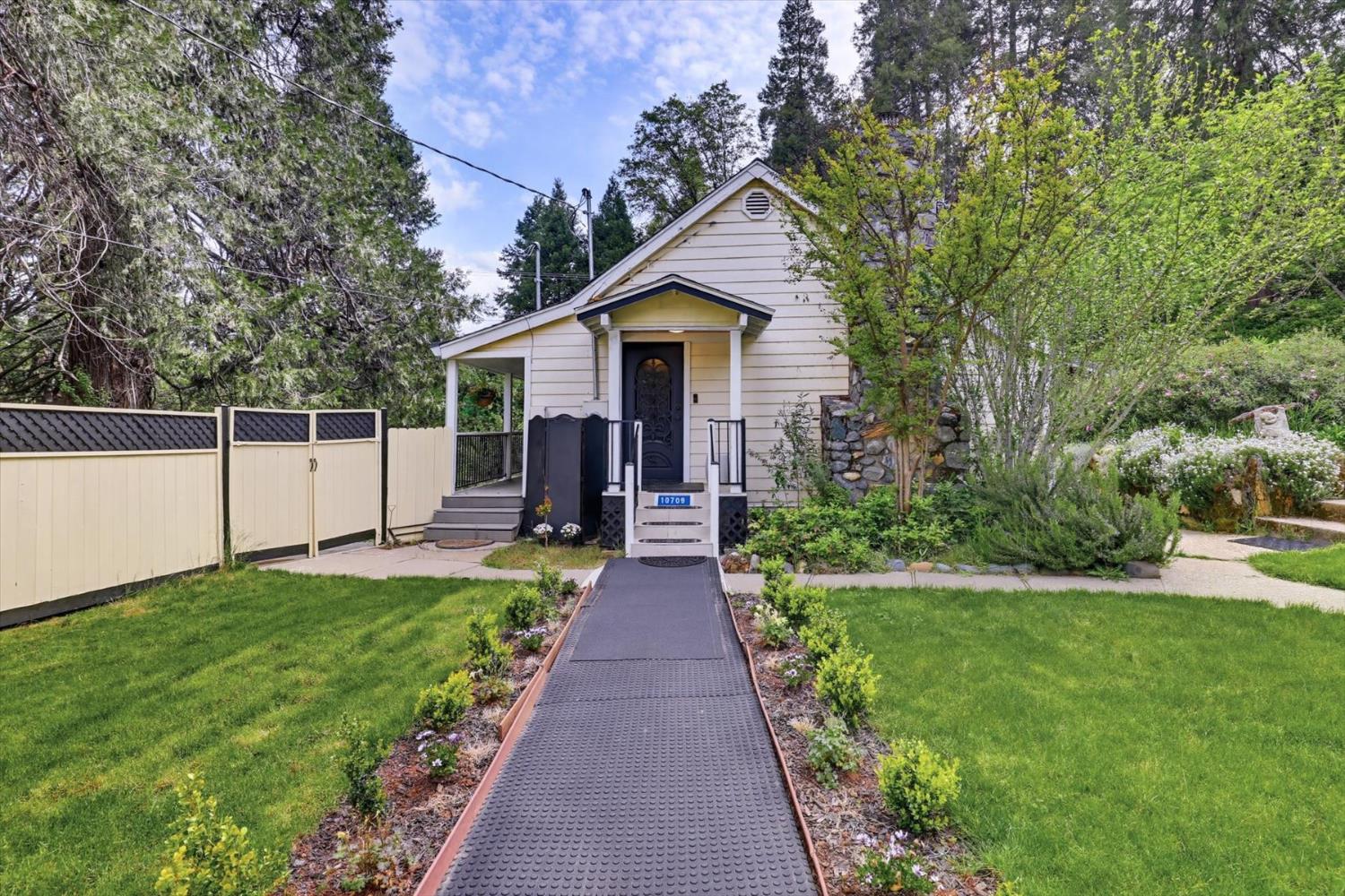 749 Gold Flat Road Nevada City, CA 95959 - Photo 2 of 60