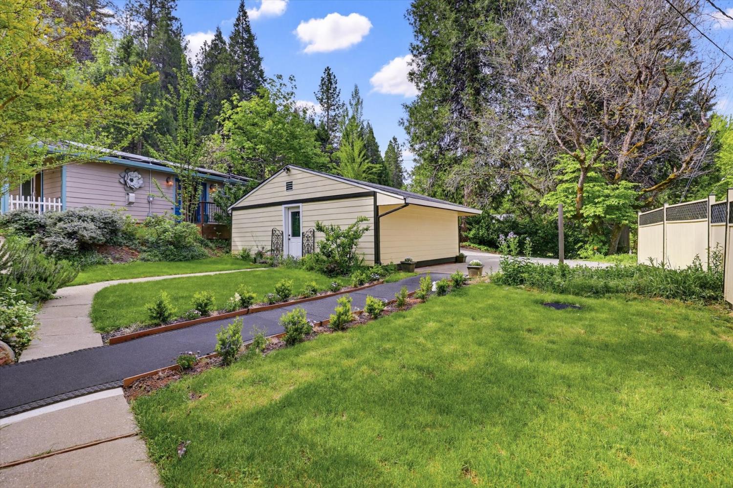 749 Gold Flat Road Nevada City, CA 95959 - Photo 4 of 60 Garage