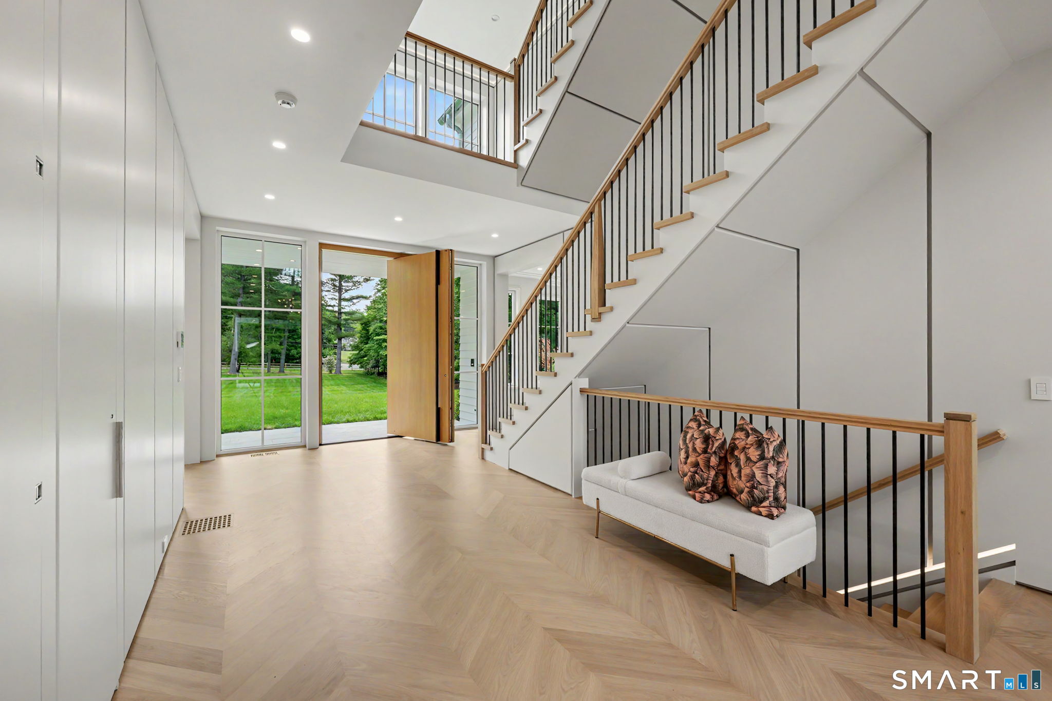 175 Brookside Road Darien, CT 06820 - Photo 5 of 37