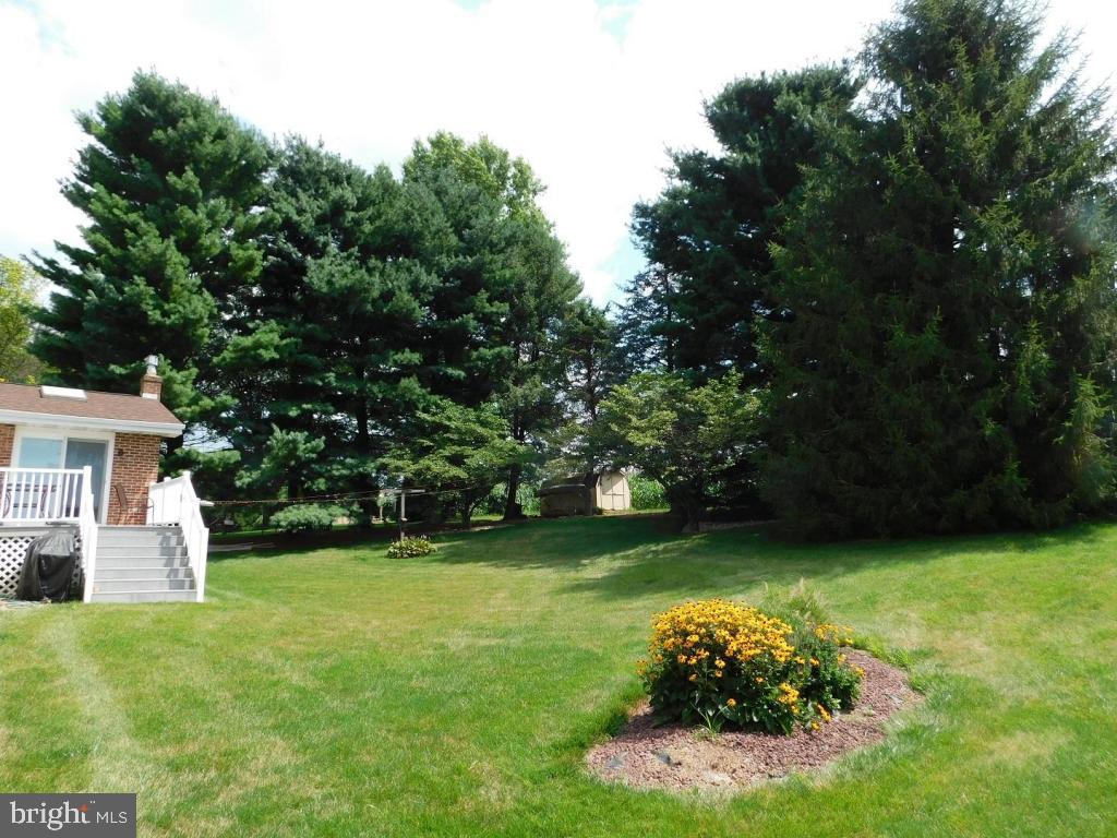 35 Cinder Road New Providence, PA 17560 - Photo 3 of 25