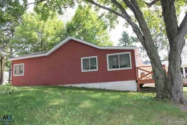 6768 North Ridge Road Harrison, MI 48625 - Photo 2 of 24 2.JPG