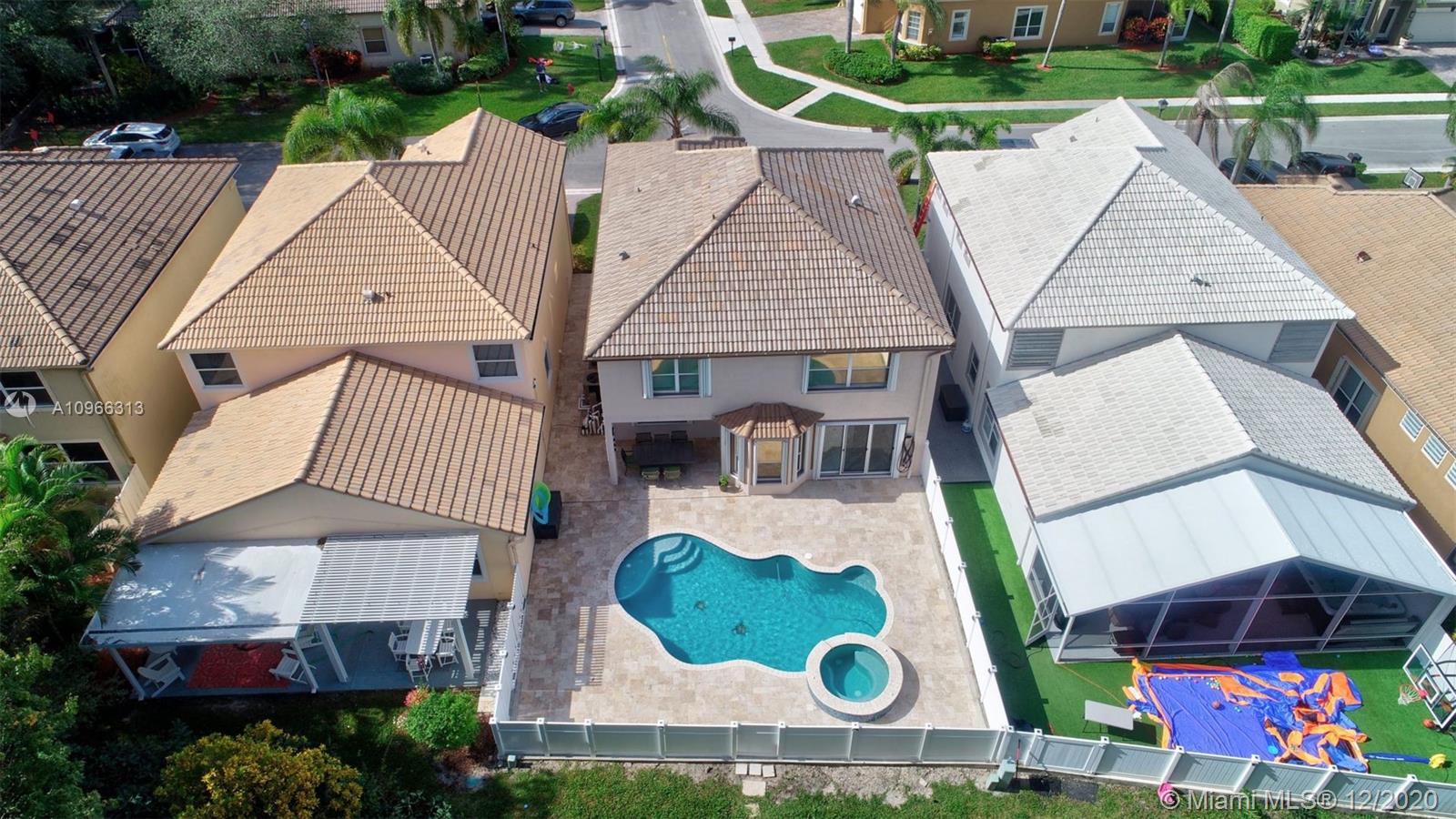 21244 Vía Fiore Boca Raton, FL 33433 - Photo 12 of 59 Gallery Image 12