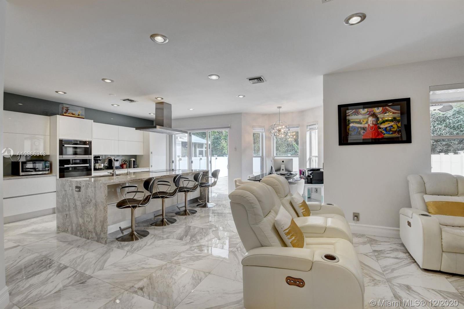 21244 Vía Fiore Boca Raton, FL 33433 - Photo 18 of 59 Gallery Image 18