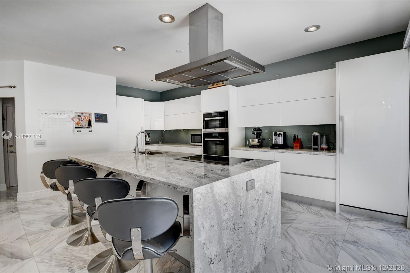 21244 Vía Fiore Boca Raton, FL 33433 - Photo 21 of 59 Gallery Image 21