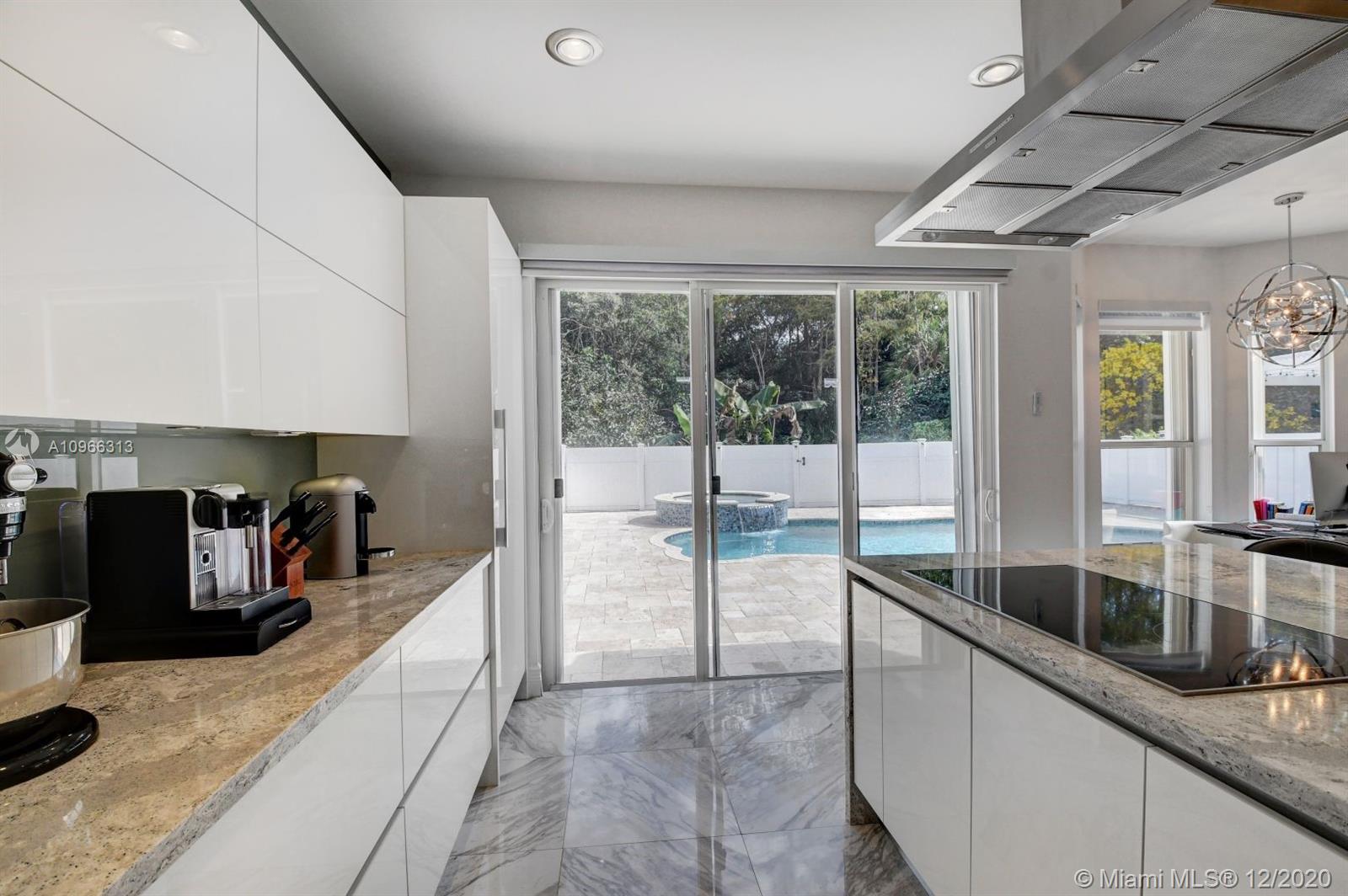 21244 Vía Fiore Boca Raton, FL 33433 - Photo 24 of 59 Gallery Image 24