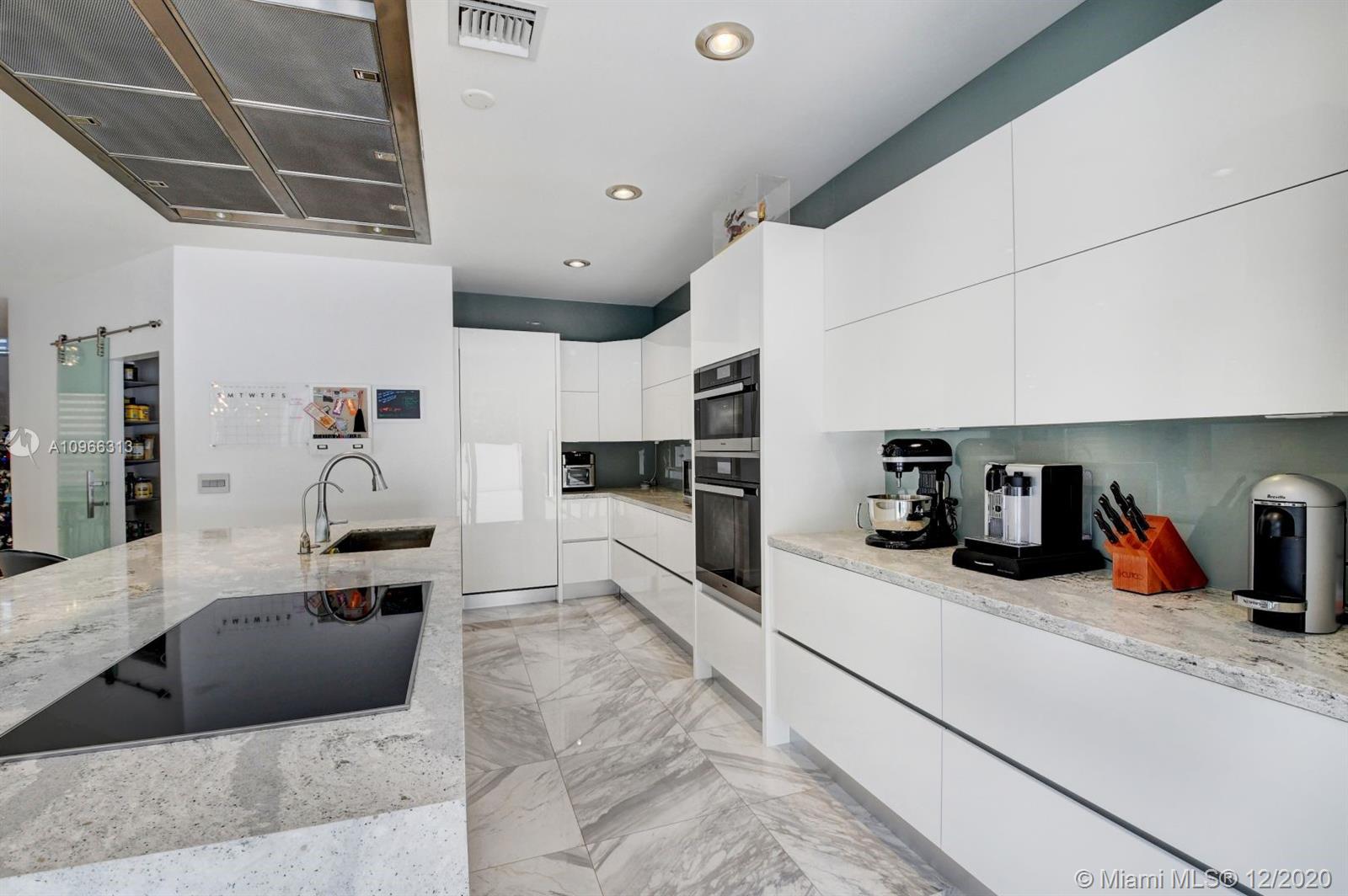 21244 Vía Fiore Boca Raton, FL 33433 - Photo 26 of 59 Gallery Image 26