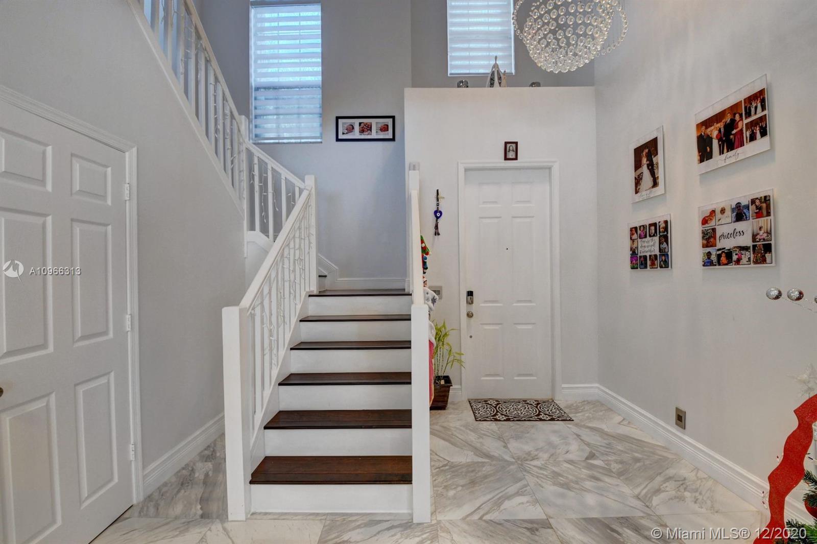 21244 Vía Fiore Boca Raton, FL 33433 - Photo 28 of 59 Gallery Image 28