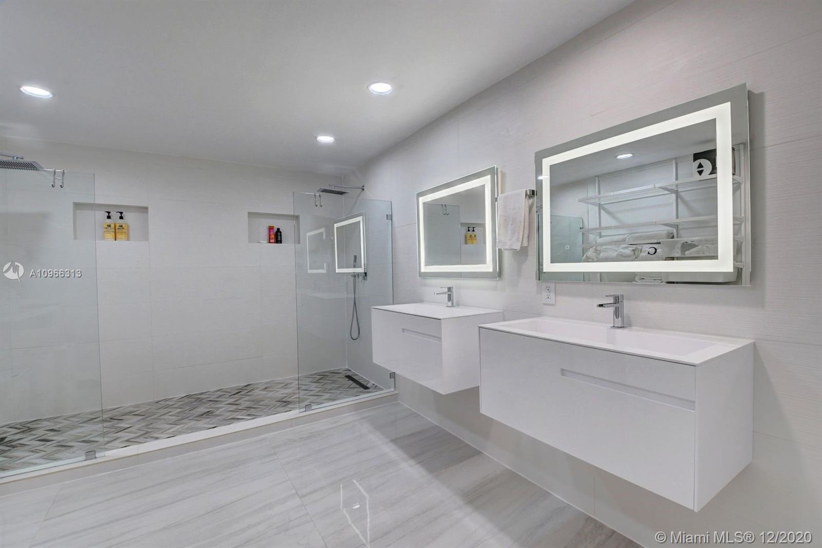 21244 Vía Fiore Boca Raton, FL 33433 - Photo 41 of 59 Gallery Image 41