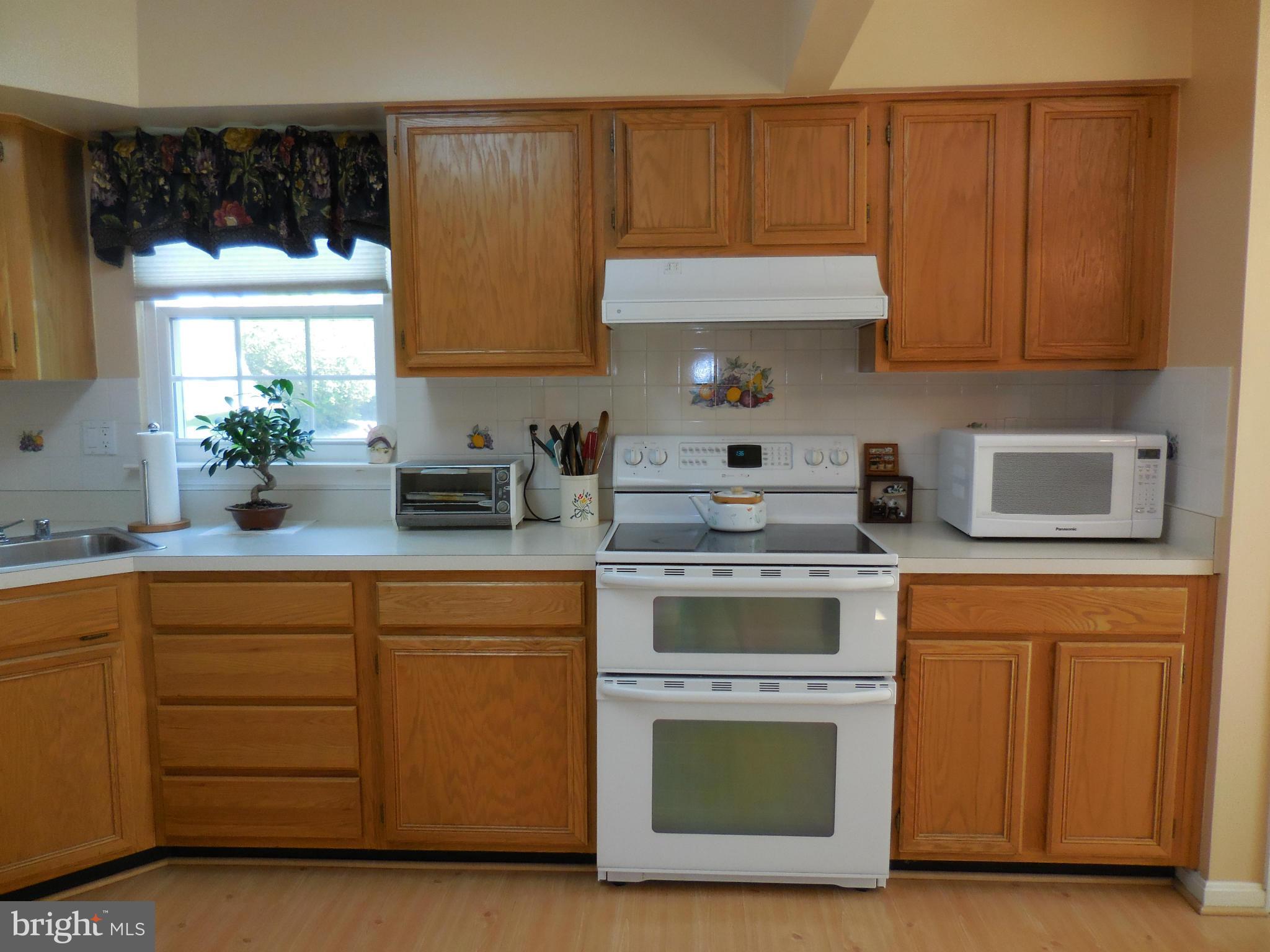 6474 Empty Song Road Columbia, MD 21044 - Photo 7 of 30 Kitchen