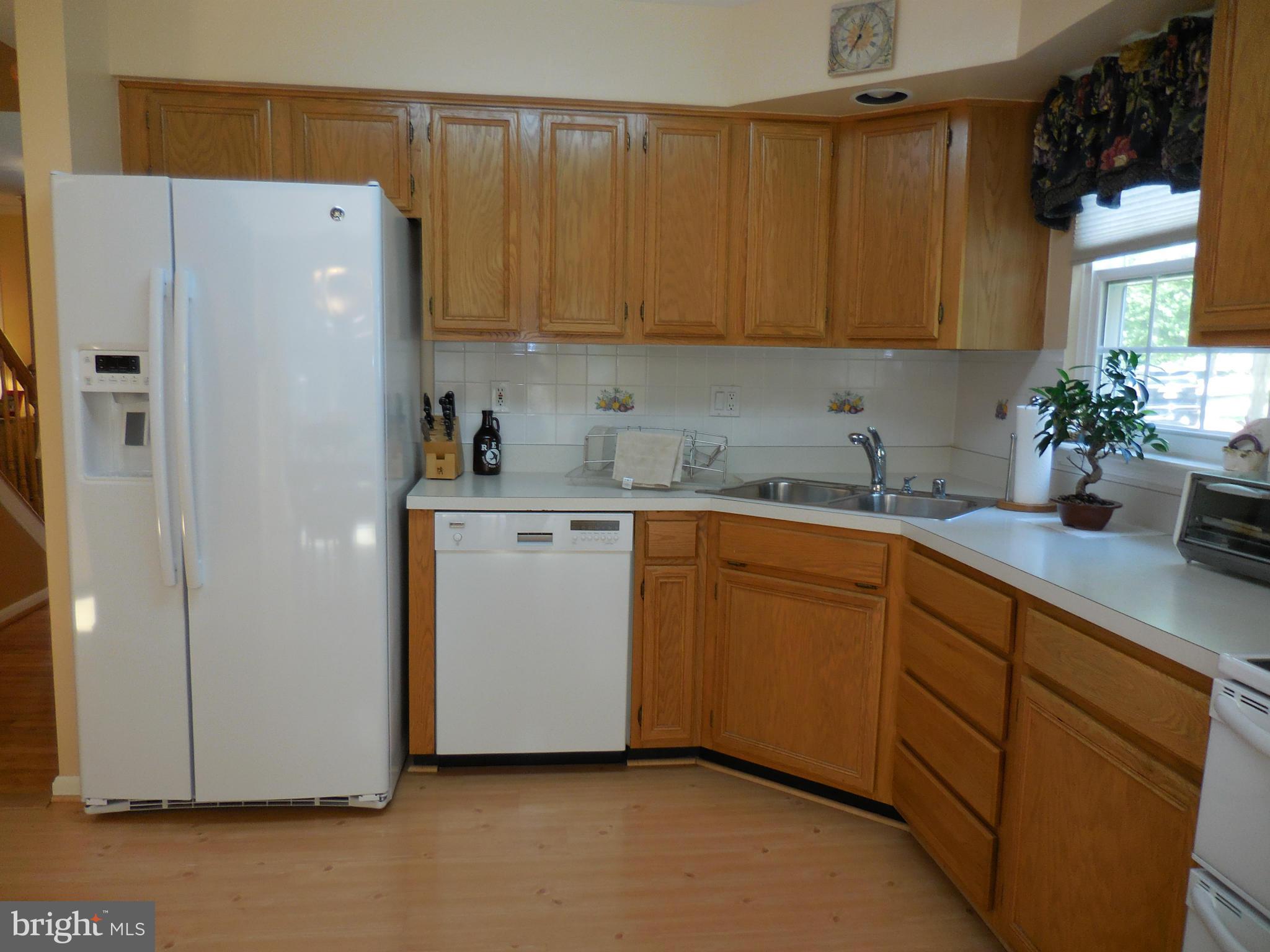 6474 Empty Song Road Columbia, MD 21044 - Photo 9 of 30 Lots of Space In The Kitchen
