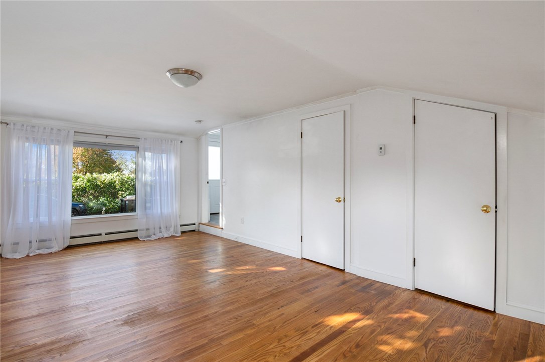 609 Point Judith Road Narragansett, RI 02882 - Photo 12 of 19