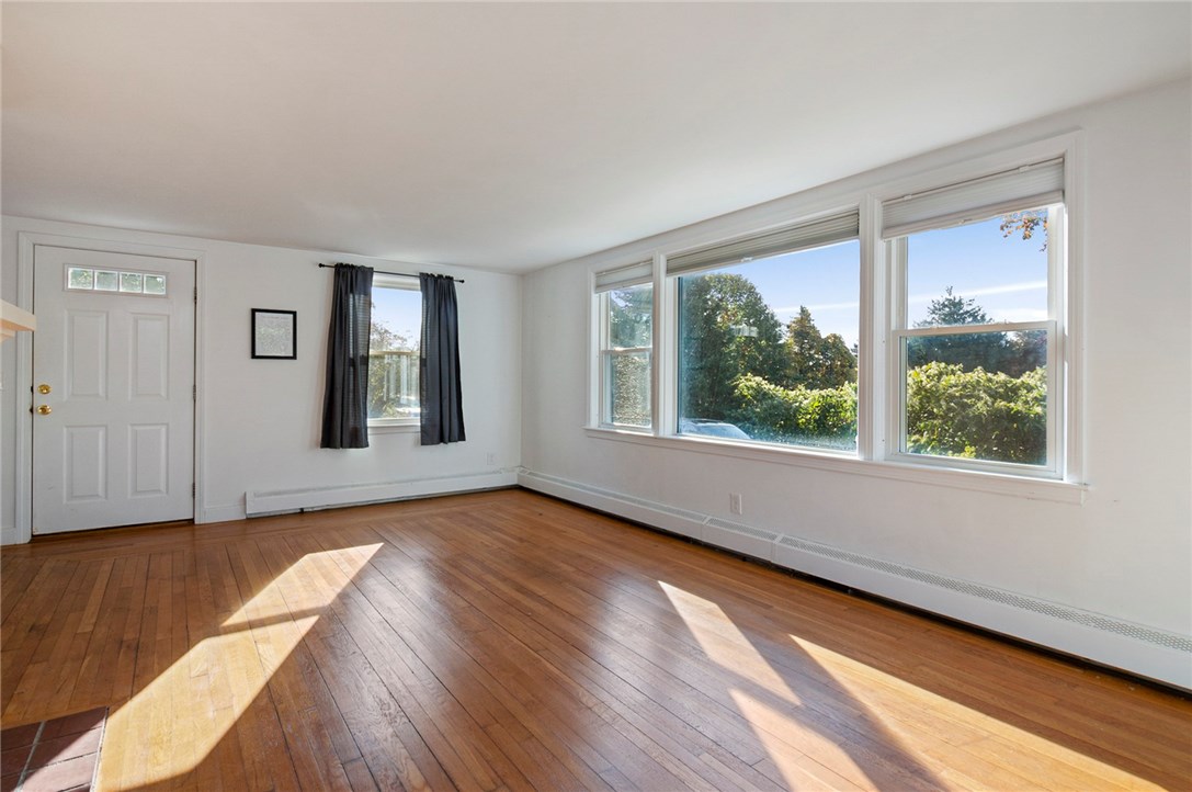 609 Point Judith Road Narragansett, RI 02882 - Photo 9 of 19