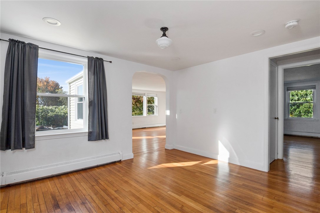 609 Point Judith Road Narragansett, RI 02882 - Photo 10 of 19