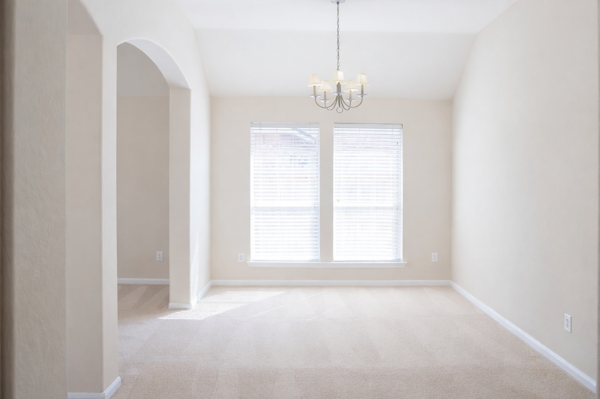 8515 Clarkman Ridge Lane Cypress, TX 77433 - Photo 4 of 20 Dining room