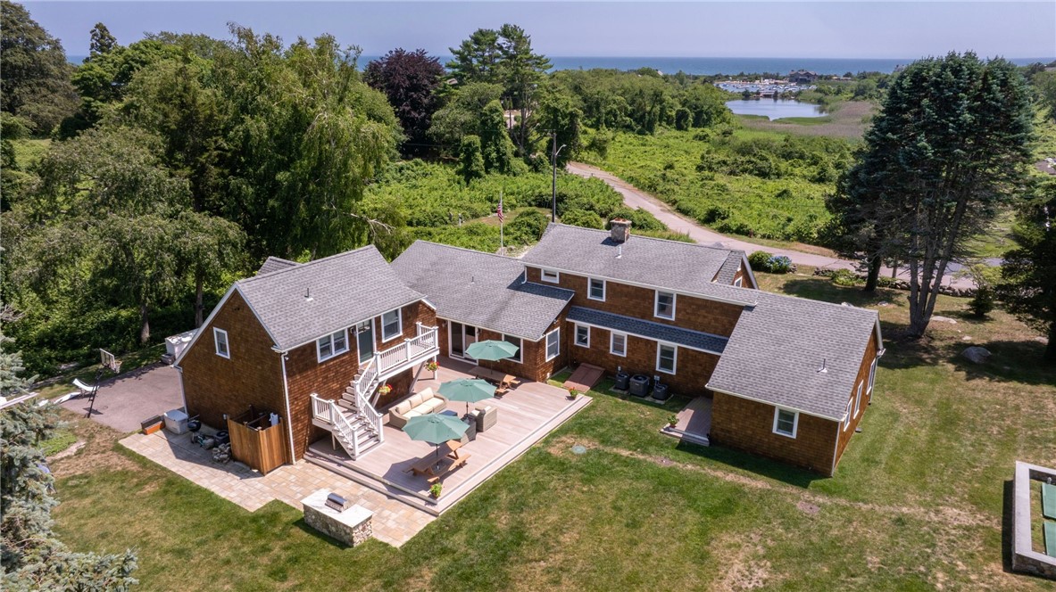 58 Chapman Road Westerly, RI 02891 - Photo 5 of 50