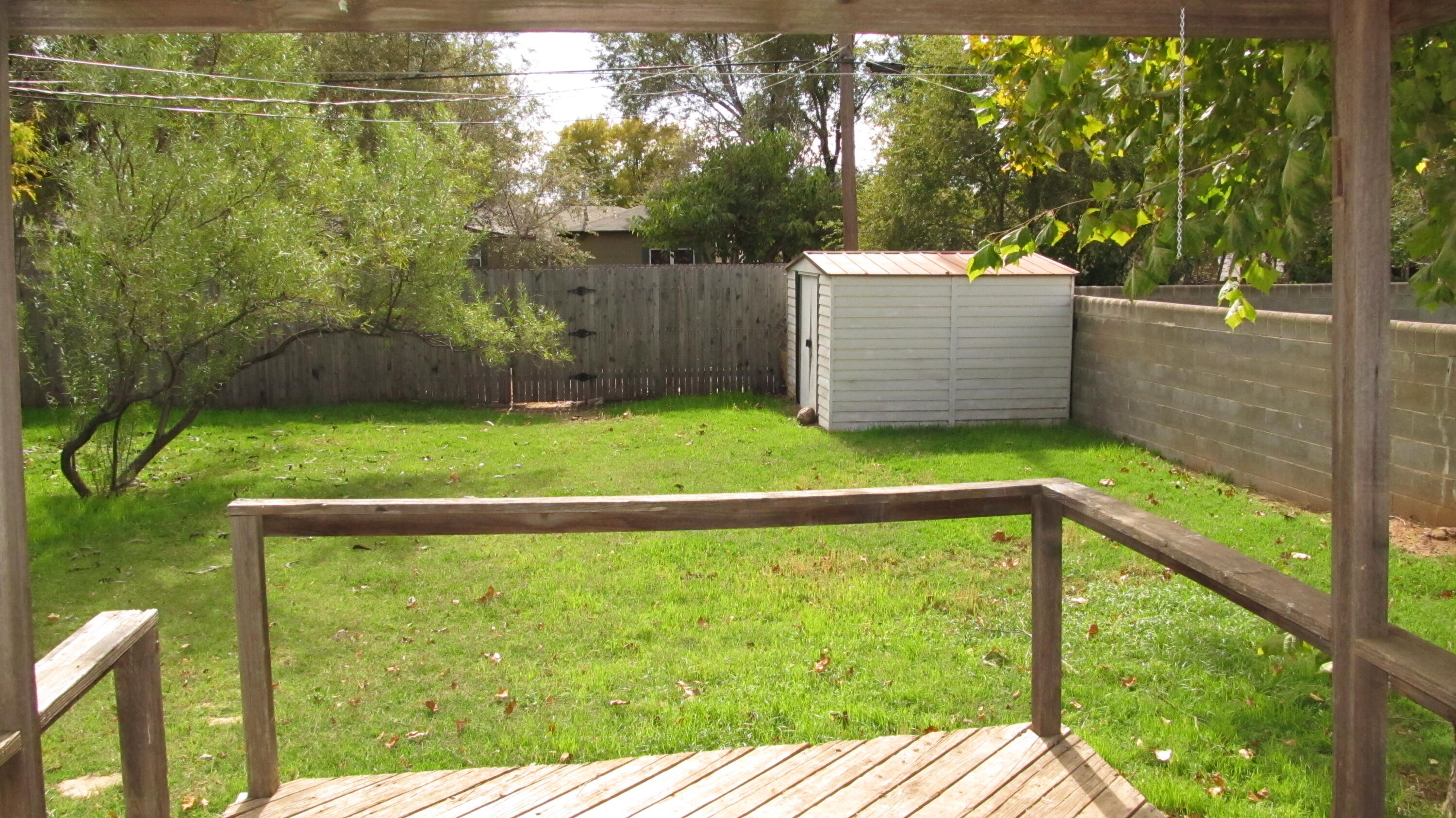 2013 48th Street Lubbock, TX 79412 - Photo 2 of 7 a view of outdoor space with a garden