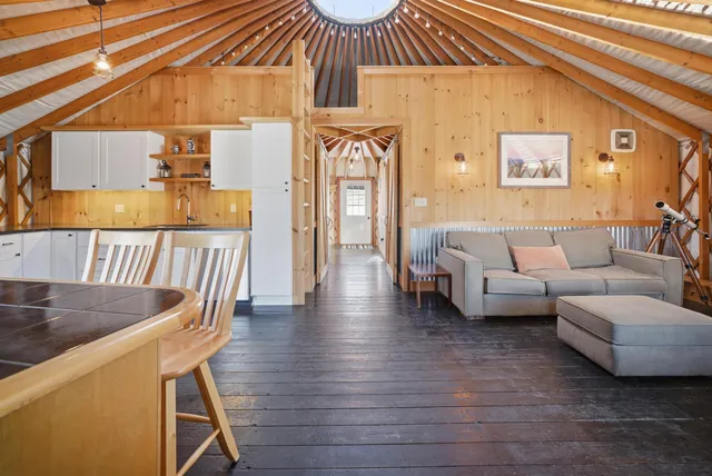 $899,000 | 1269 Howard Hill Road, Andover, VT 05143