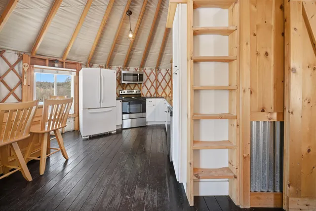 $899,000 | 1269 Howard Hill Road, Andover, VT 05143