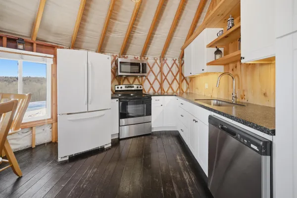 $899,000 | 1269 Howard Hill Road, Andover, VT 05143