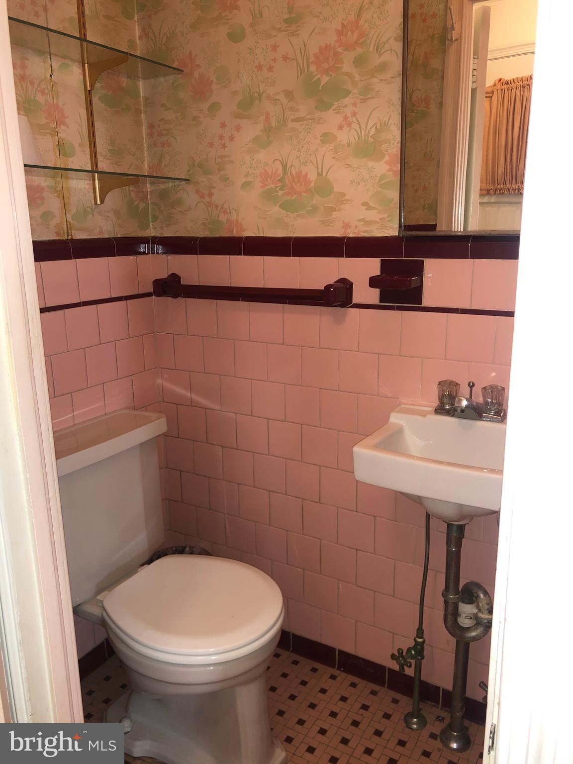 3519 Lynchester Road Baltimore, MD 21215 - Photo 3 of 81 Gallery Image 3