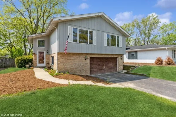$4,975 | 47 West Stone Avenue, Lake Forest, IL 60045