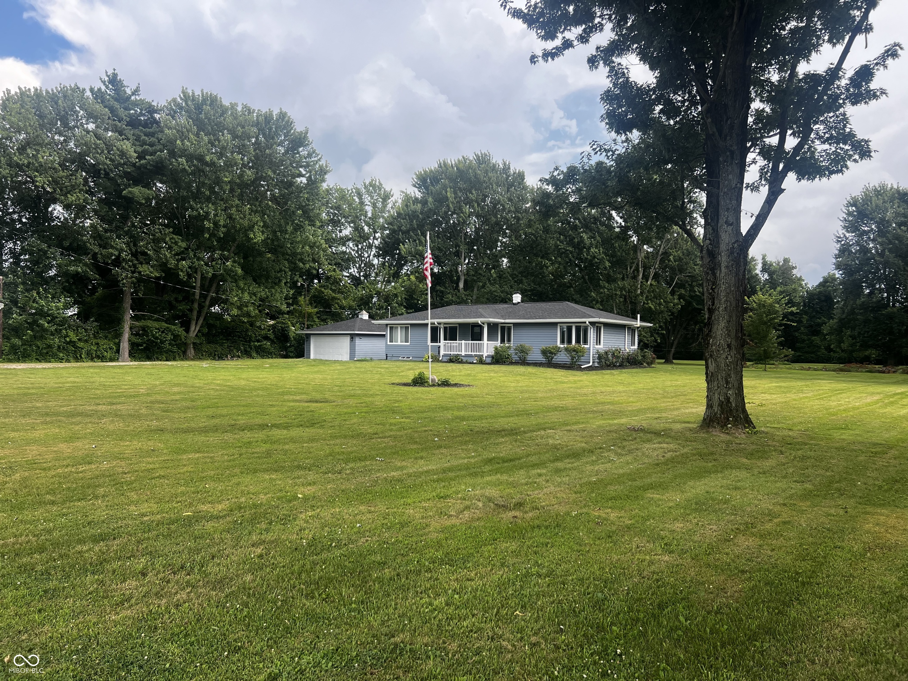 7115 West Ralston Road Indianapolis, IN 46221 - Photo 3 of 33 Gallery Image 3