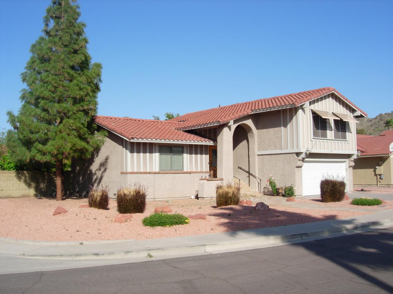 2102 East Redfield Road Phoenix, AZ 85022 - Photo 3 of 23 2