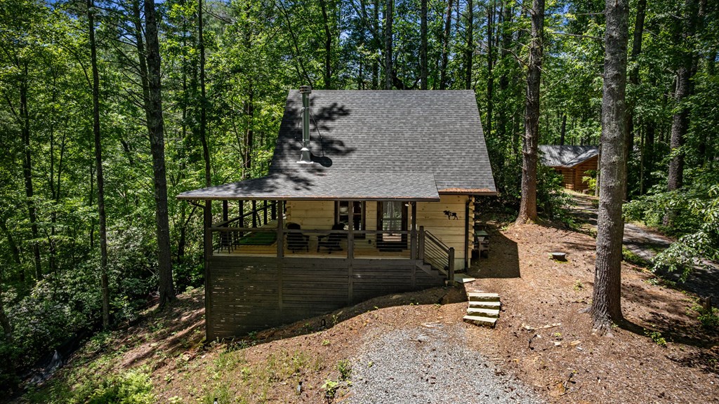 25 Hidden Ridge Cherry Log, GA 30522 - Photo 5 of 52 an aerial view of a house with garden