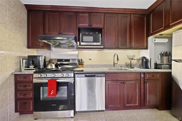 $2,800 | 330 South Central Avenue, Unit F3, Scarsdale, NY 10583