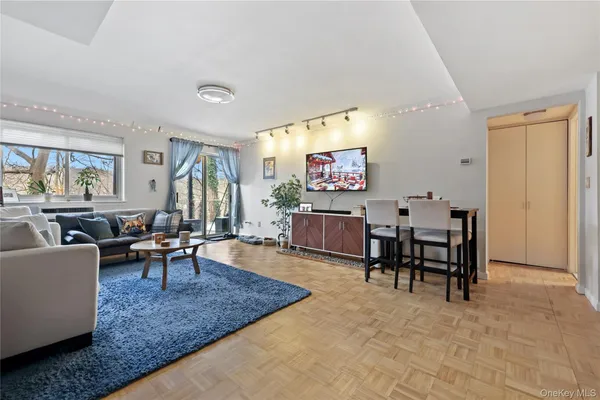 $2,800 | 330 South Central Avenue, Unit F3, Scarsdale, NY 10583