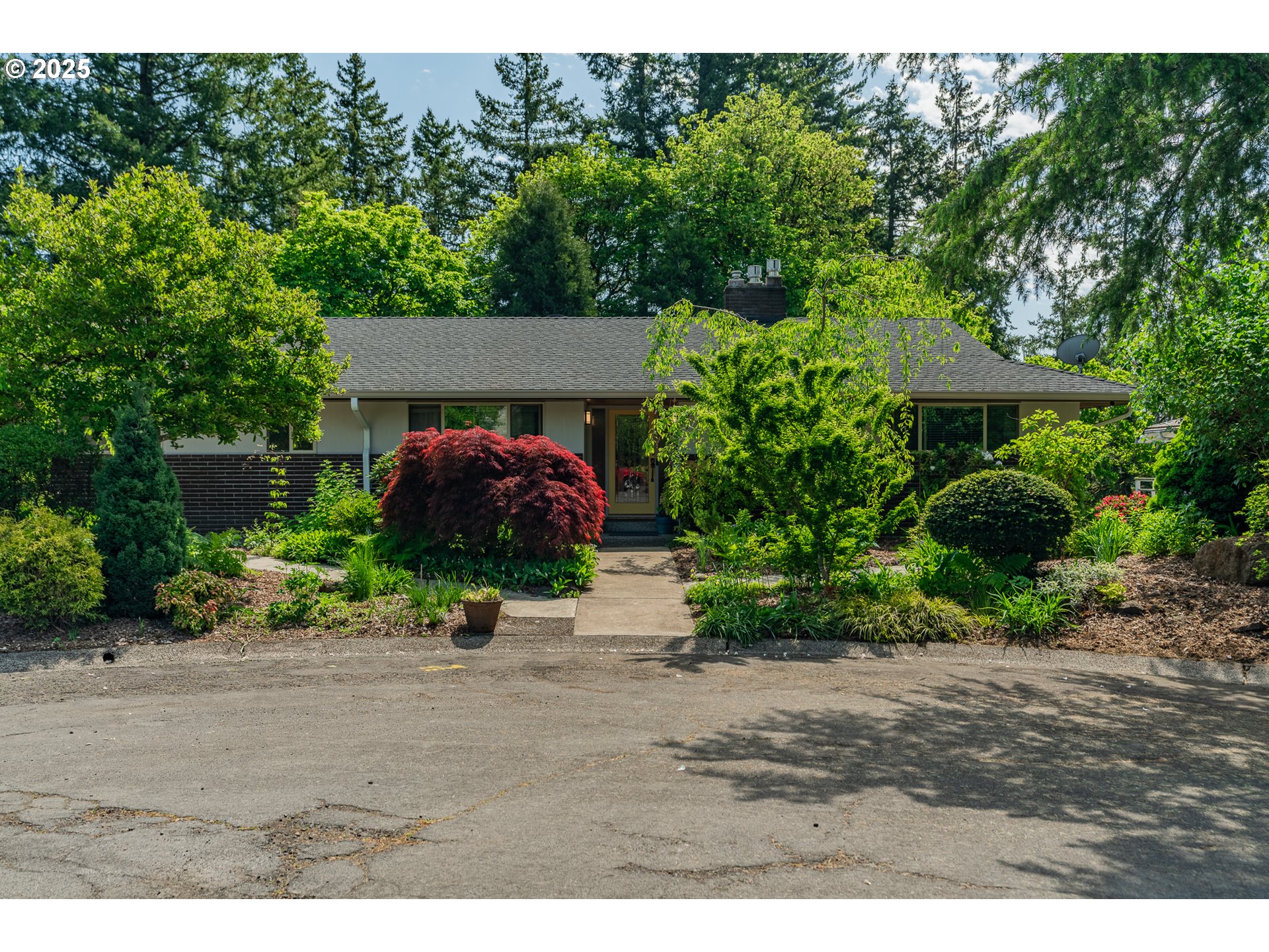 7580 Ridge Drive Gladstone, OR 97027 - Photo 3 of 48 Gallery Image 3