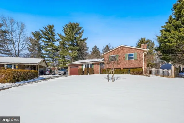 $585,000 | 24357 Flamingo Terrace, Gaithersburg, MD 20882