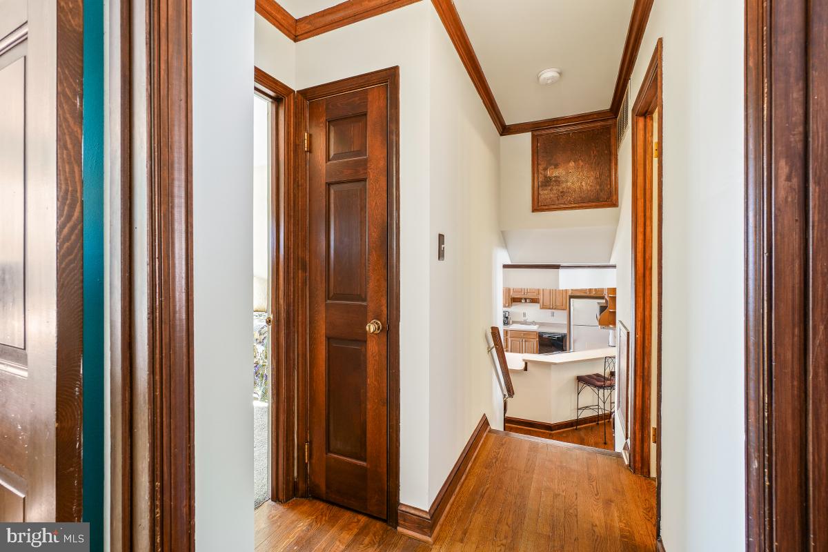 24357 Flamingo Terrace Gaithersburg, MD 20882 - Photo 25 of 41 a view of a hallway with a room