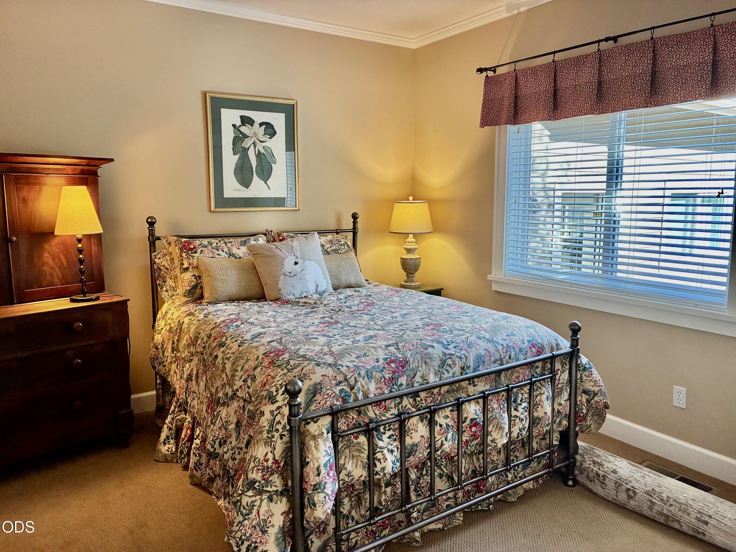 931 Hogan Road Jacksonville, OR 97530 - Photo 20 of 24 Gallery Image 20
