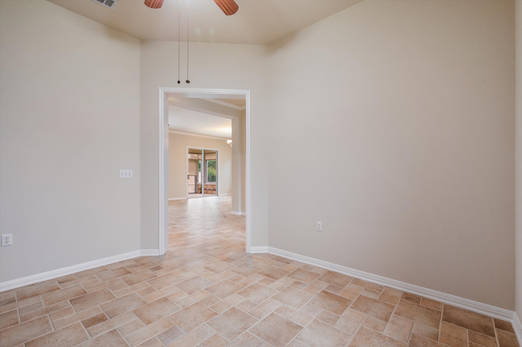 112 Goldenrod Way Georgetown, TX 78633 - Photo 5 of 40