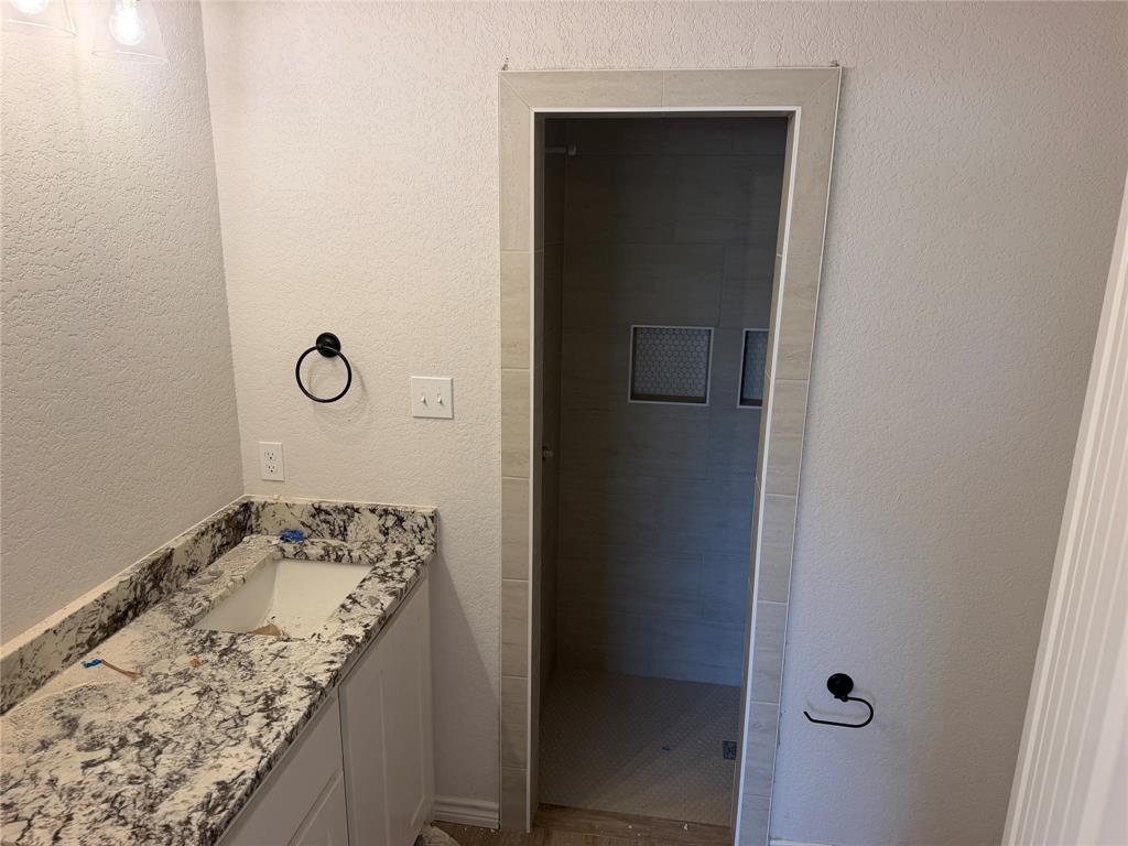 333 Myers Drive Springtown, TX 76082 - Photo 4 of 7