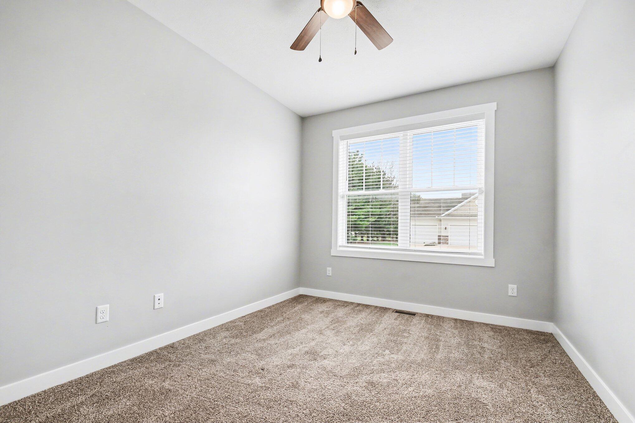 20009 Weber Lane Goshen, IN 46528 - Photo 14 of 17 an empty room with a window