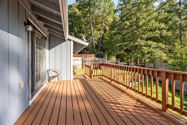 $395,000 | 23929 Nutmeg Place, Willits, CA 95490