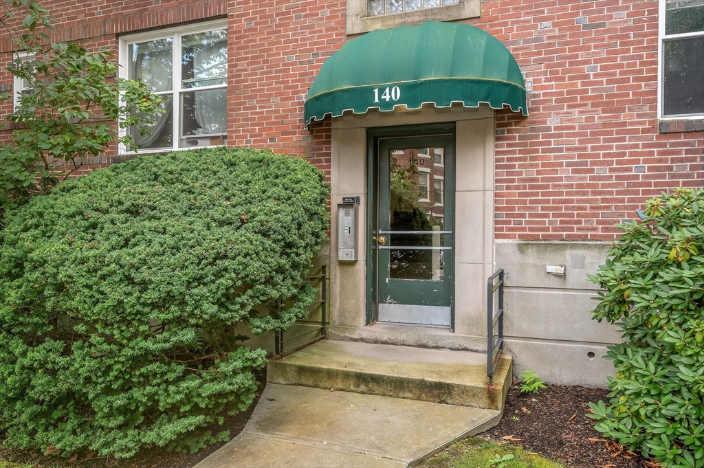 140 Beaconsfield Road, Unit 2 Brookline, MA 02445 - Photo 2 of 21