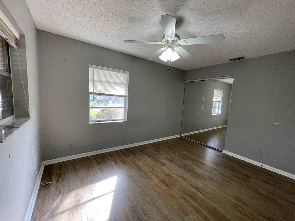 1001 Comanche Street Jupiter, FL 33458 - Photo 23 of 35 Bedroom 3