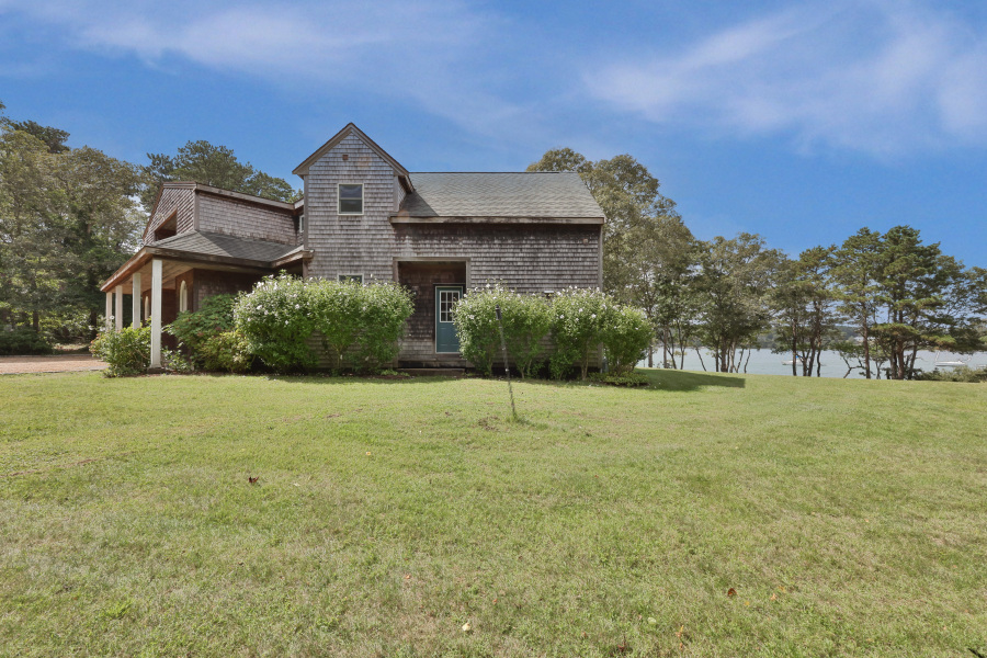 Live the Dream on Martha's Vineyard!