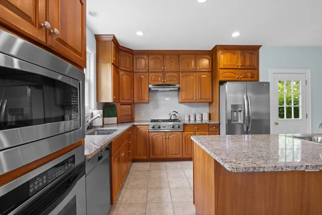 $4,395,000 | 267 Barnes Road, Oak Bluffs, MA 02557