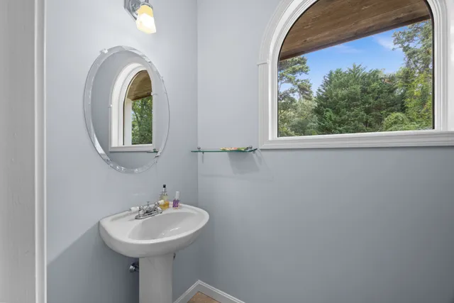 $4,395,000 | 267 Barnes Road, Oak Bluffs, MA 02557