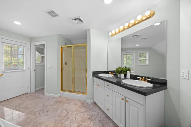 $4,395,000 | 267 Barnes Road, Oak Bluffs, MA 02557