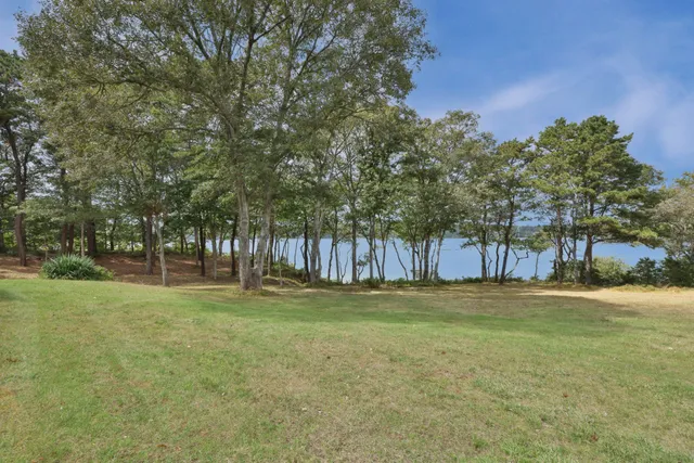 $4,395,000 | 267 Barnes Road, Oak Bluffs, MA 02557
