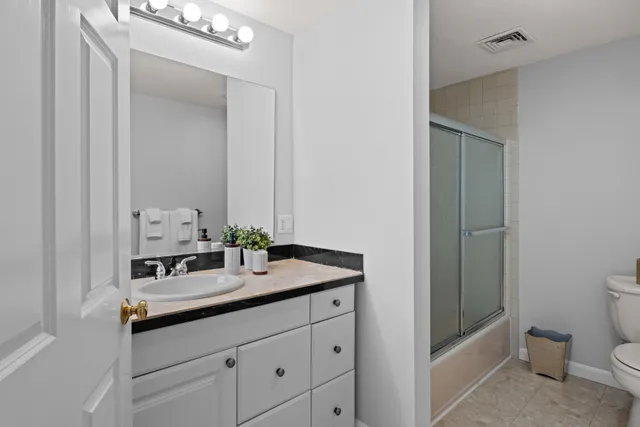 $4,395,000 | 267 Barnes Road, Oak Bluffs, MA 02557